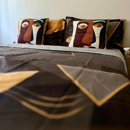 Snug Apartament ヤシ エクステリア 写真