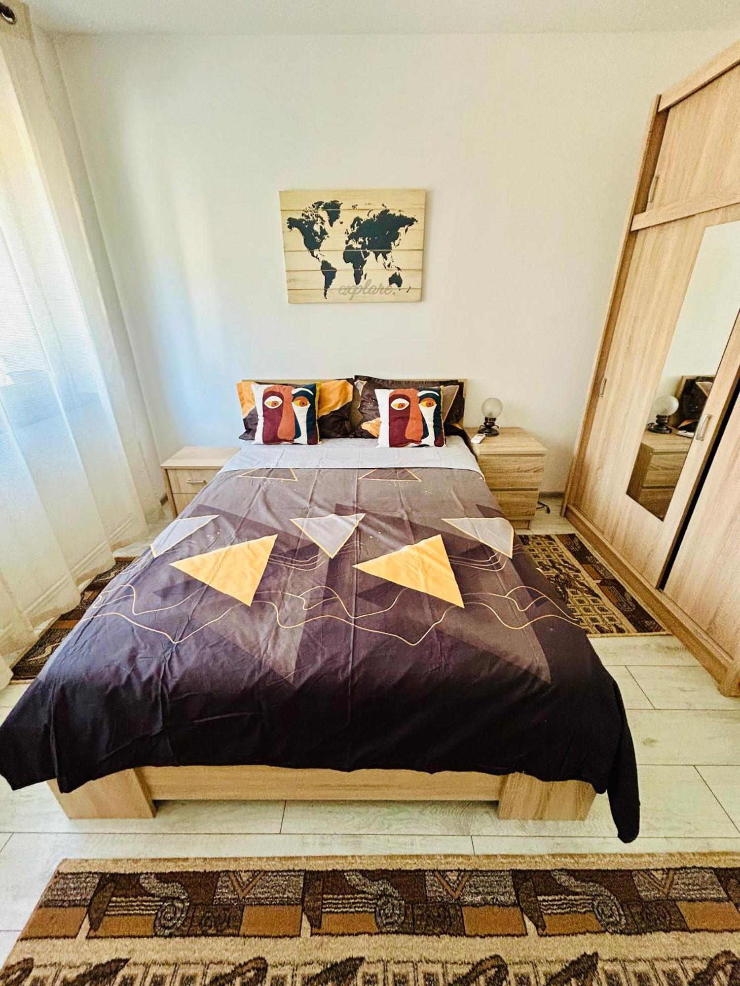 Snug Apartament ヤシ エクステリア 写真